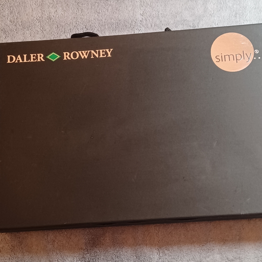 Daler Rowney SIMPLY 106pc art set with case.  (Pre-owned) like new condition. - Picture 7 of 8